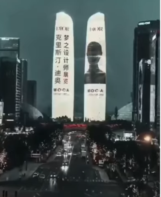 Ánh sáng của vũ trụ - Một siêu phẩm trình chiếu đầy ấn tượng